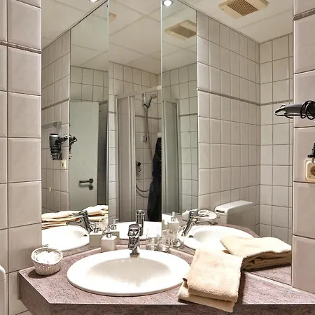 فندق شتات كامين كامن