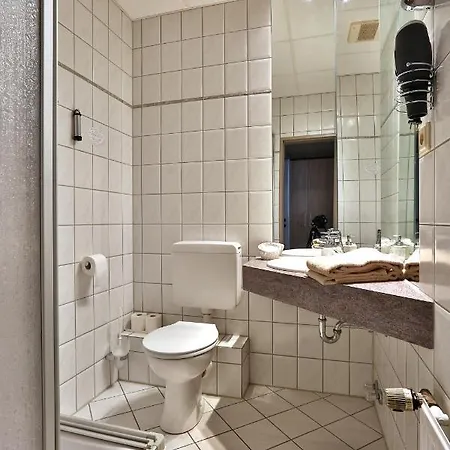 شتات كامين كامن